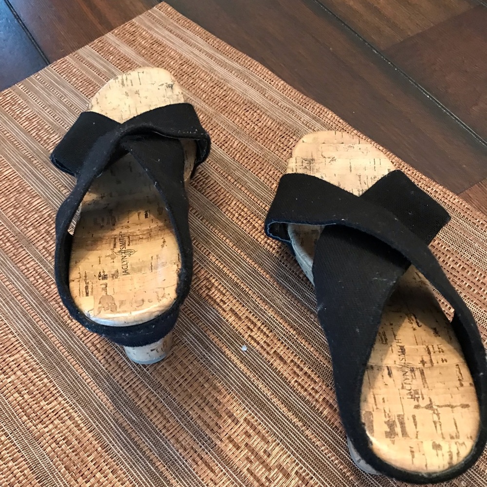 Size 8 Black sliders